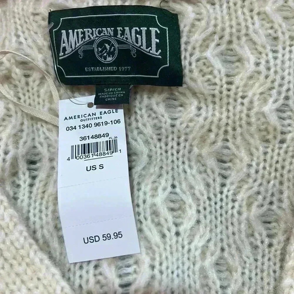 American Eagle Cable Knit Cardigan V Neck Wool Blend NWT Small - Picture 3 of 3